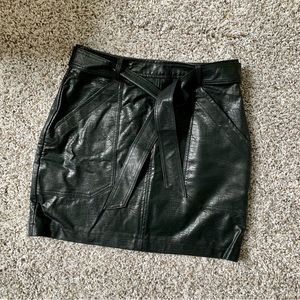 SHINESTAR Black Mini Skirt